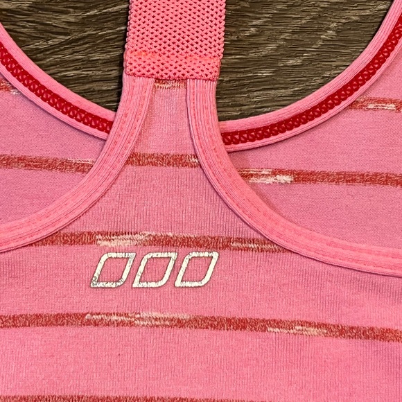Lorna Jane Stripped Pink  Approx Small Women’s Top - Picture 10 of 10
